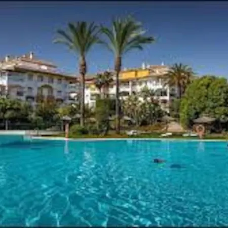 Puerto Banus 2 Rooms, 4 Personas Bajo Con Jardin Apartment